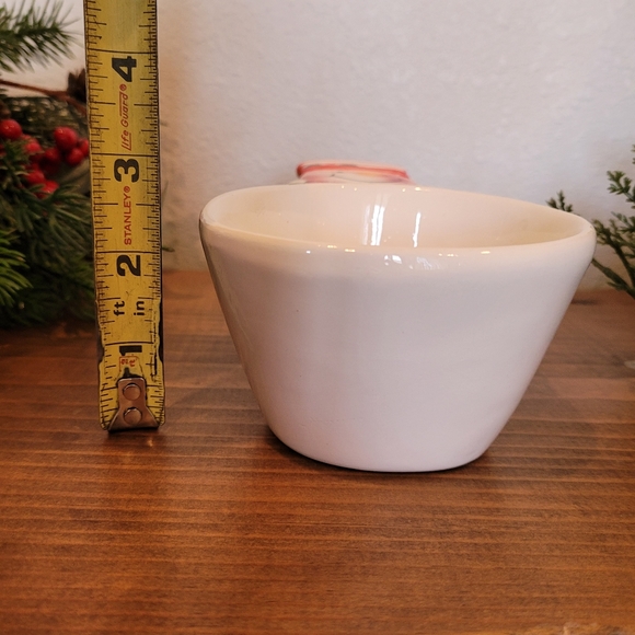 Glittering Goodies 4 pack Ceramic Snowman Measuring Cups White/Red. - Picture 5 of 11